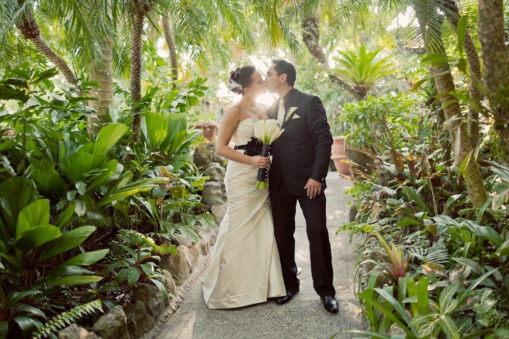 5 Outdoor Wedding Photo Ideas In Los Angeles